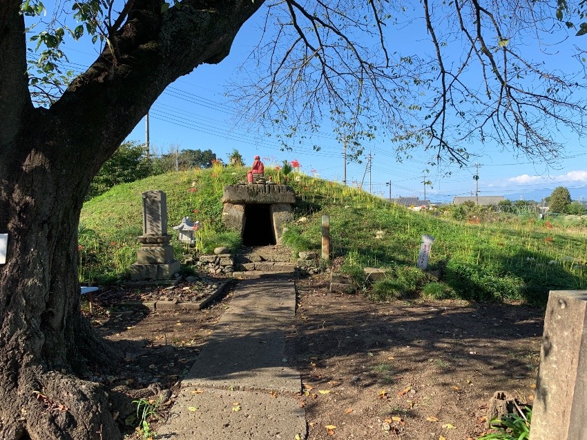 盾持人の古墳探訪記　多胡薬師塚古墳