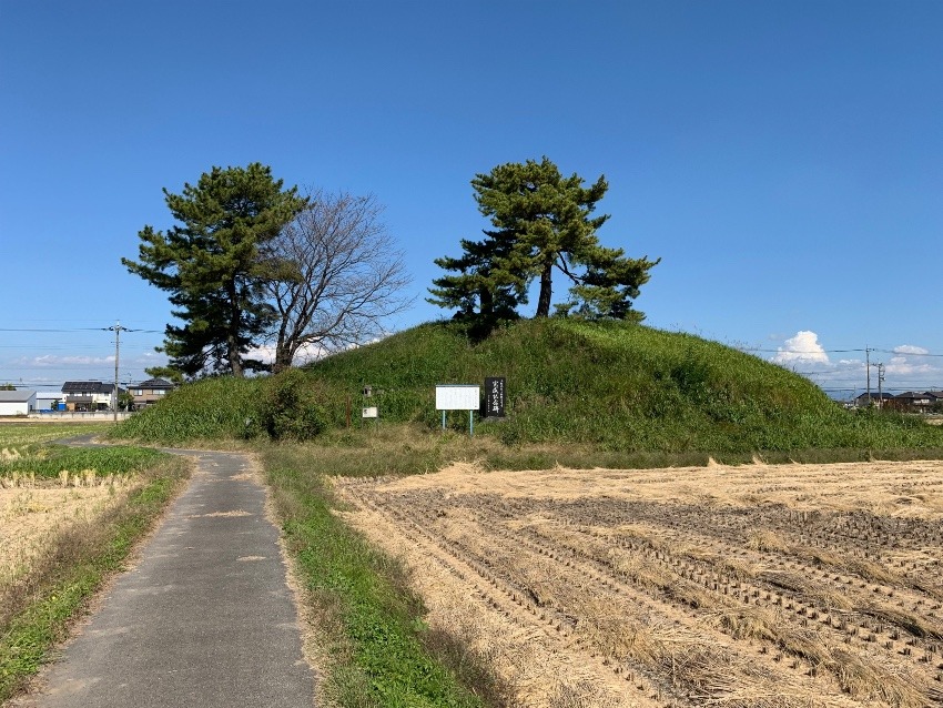 盾持人の古墳探訪記　軍配山古墳